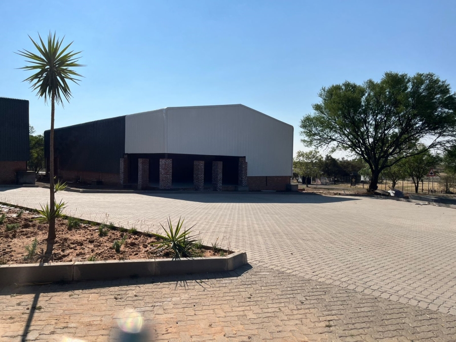 To Let commercial Property for Rent in Tredenham Free State